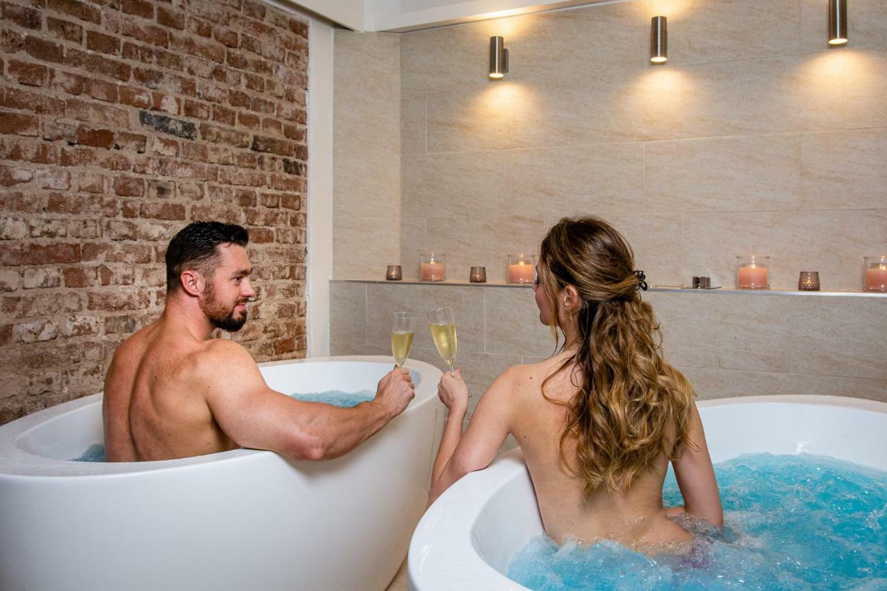 Готель Dvur Stran & Wellness Карлові Вари Екстер'єр фото